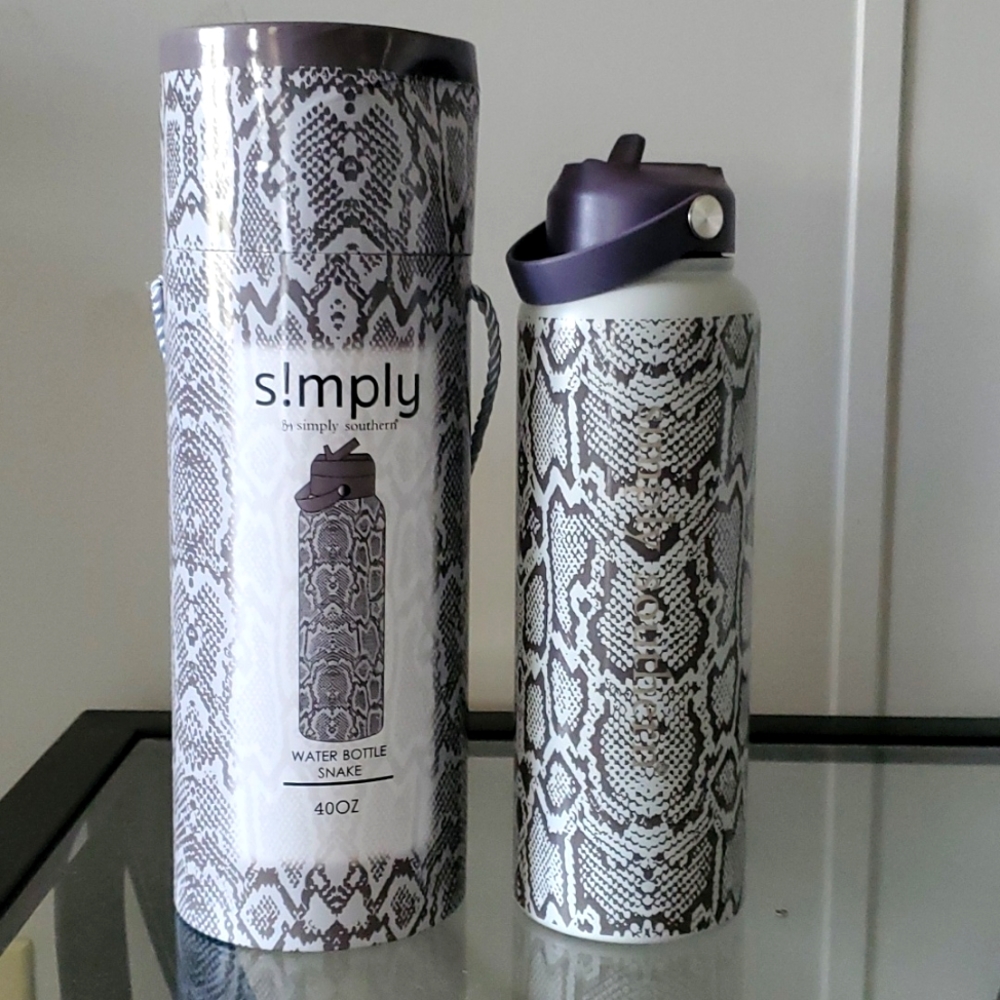 40 oz Simple Southern water bottle snake skin design